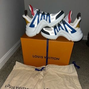 Louis Arch Light Tennis shoes